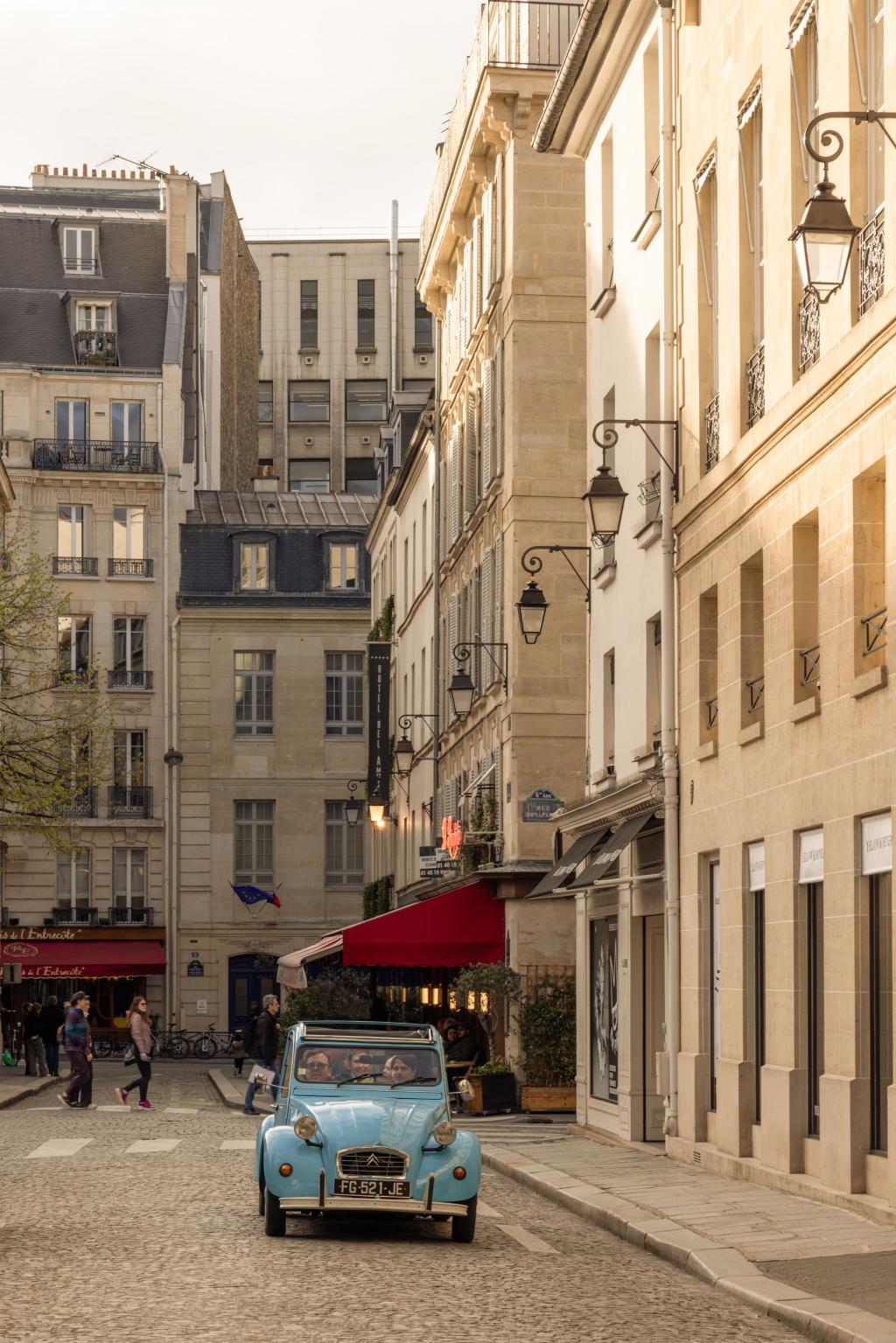 L'Hôtel des Grands Voyageurs : vivre un été parisien sur la Rive Gauche